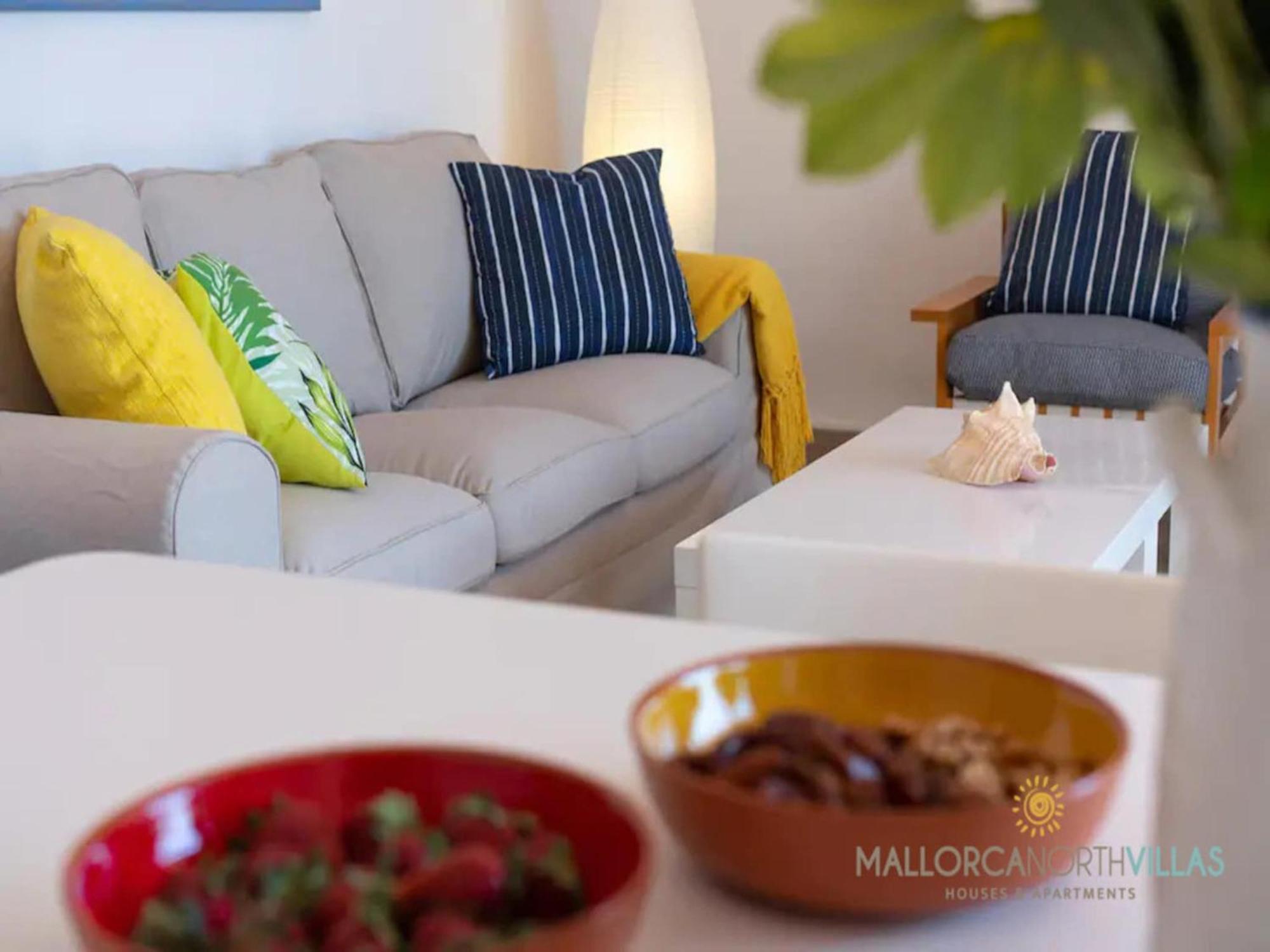 Private With Inviting Space Appartement *